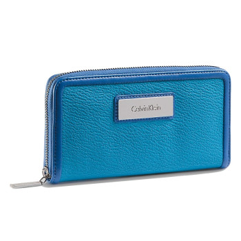 Calvin Klein dámská peněženka Valerie Zip Continental modrá