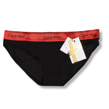 Calvin Klein klasické kalhotky s červeným lemem Bikini dárkovým štítkem